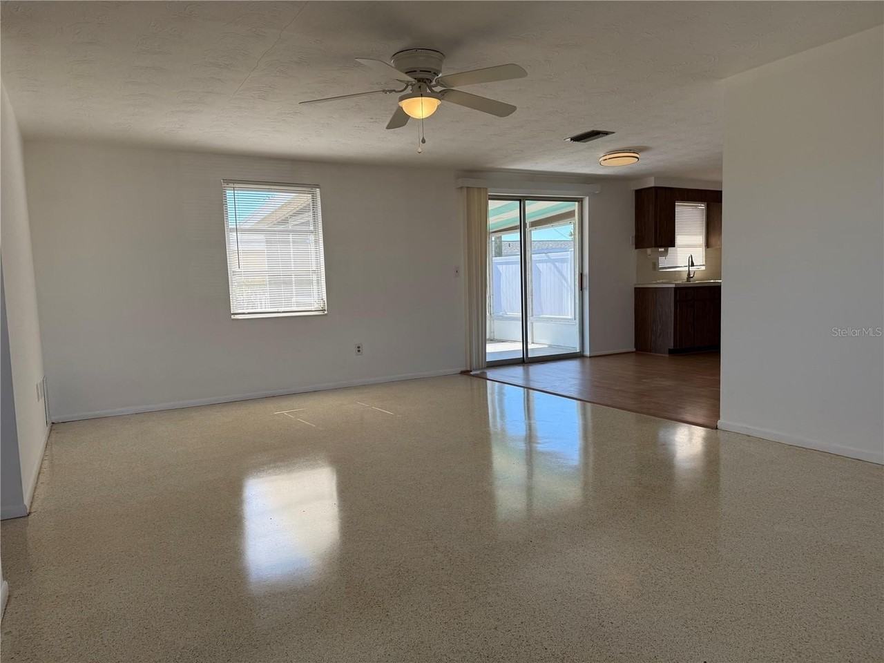 3838 Beechwood Dr - Photo 4 of 16