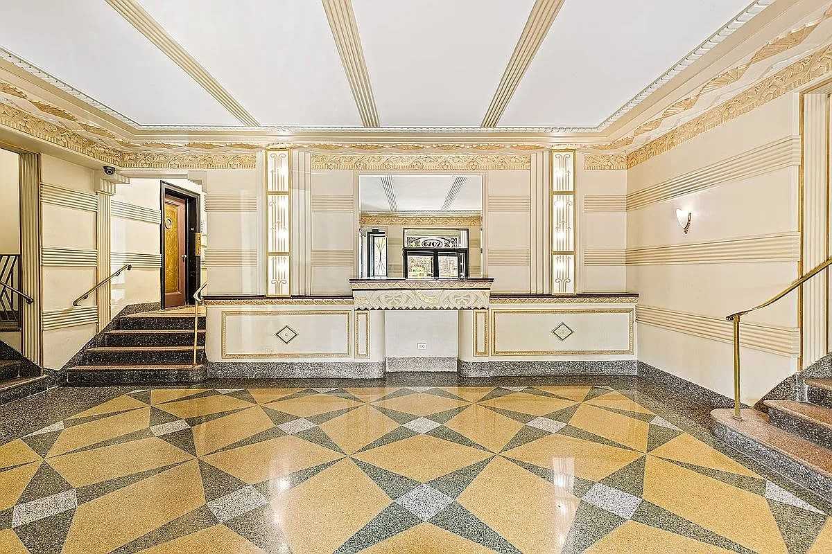 6702 Ridge Blvd #1A - Photo 5 of 5