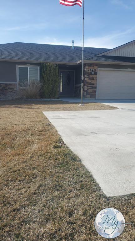 769 Wirsching Ave W - Photo 2 of 30