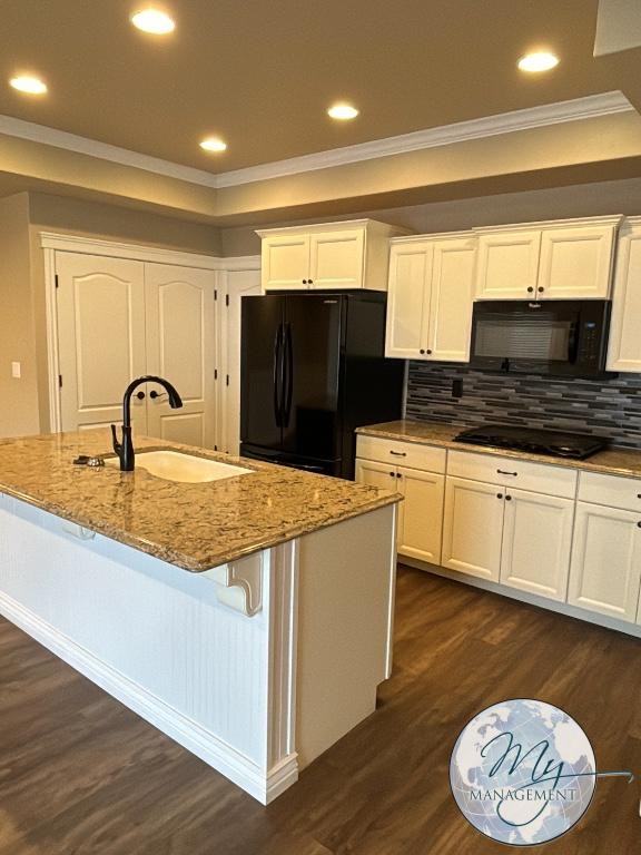 769 Wirsching Ave W - Photo 3 of 30