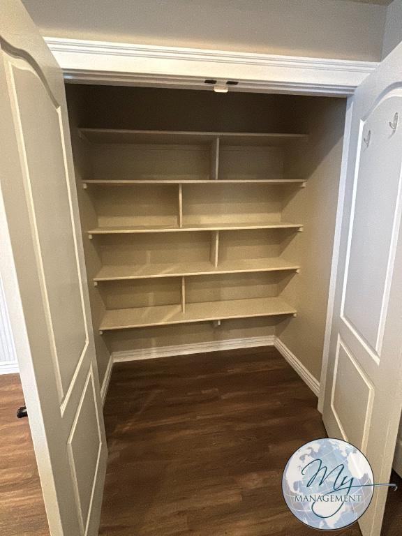 769 Wirsching Ave W - Photo 6 of 30