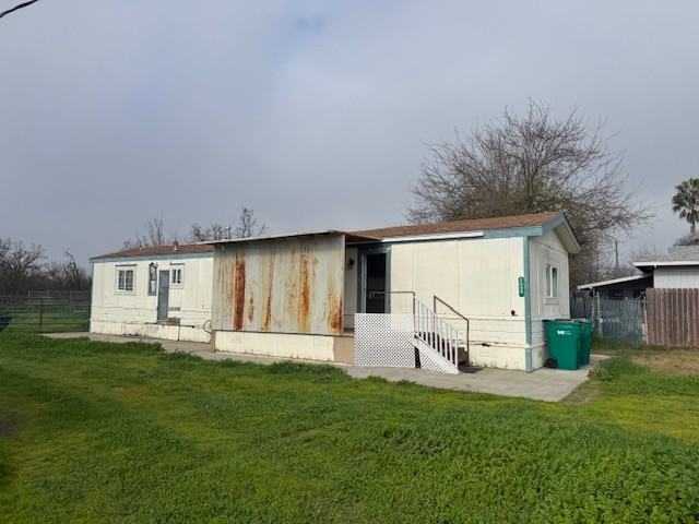 2009 N Patterson Rd - Photo 2 of 20