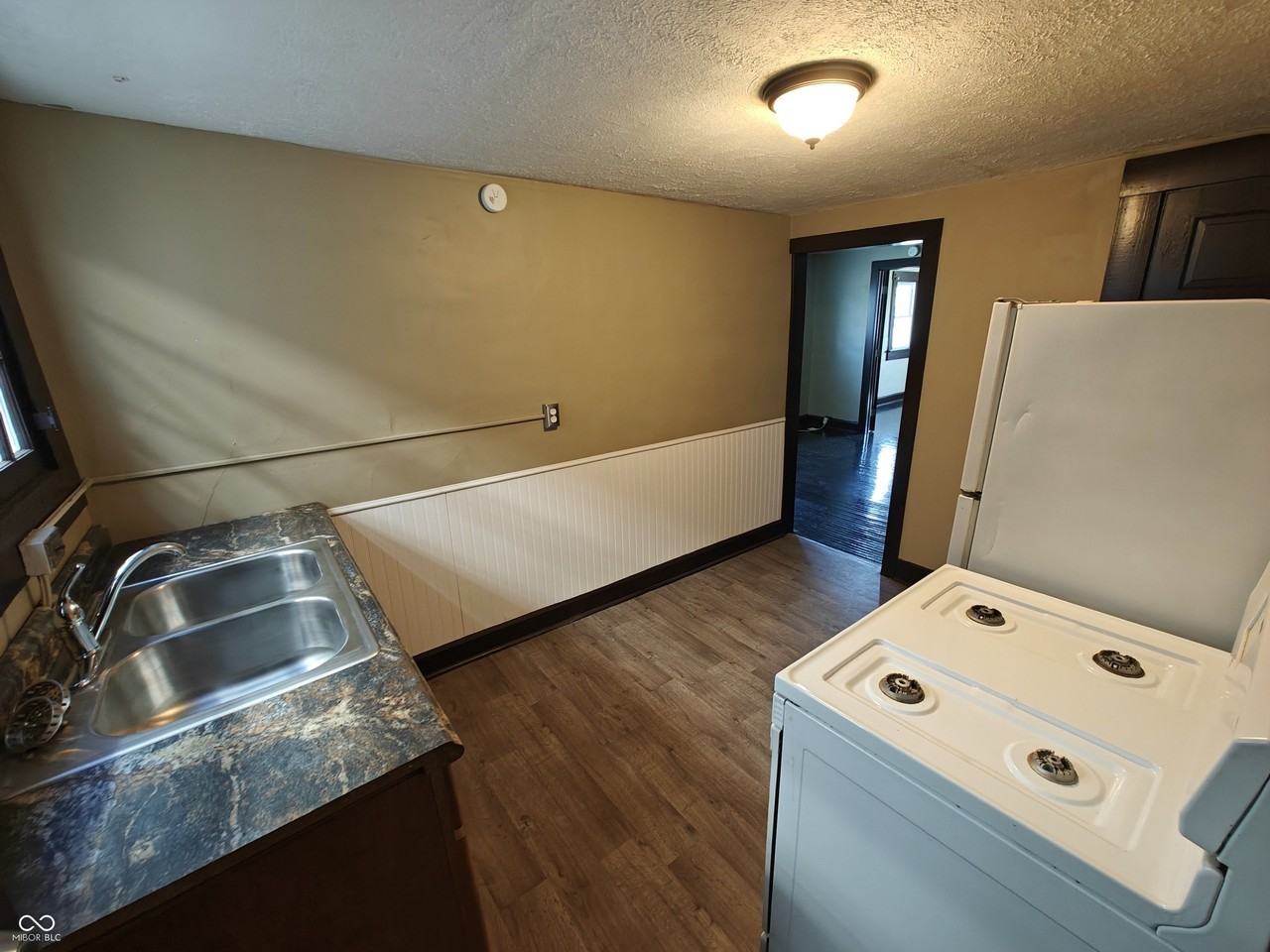 202 E Taylor St #3 - Photo 2 of 15