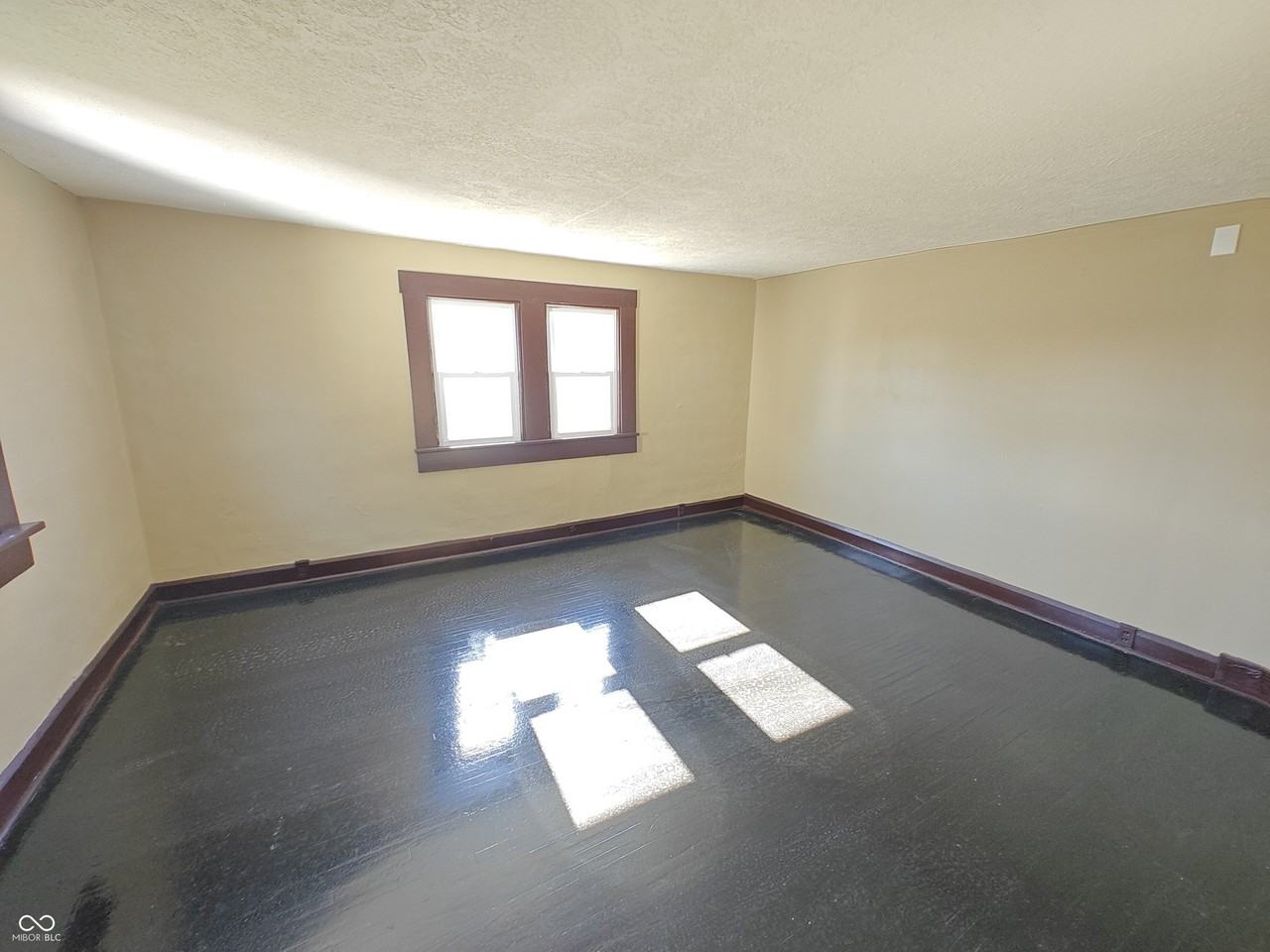 202 E Taylor St #3 - Photo 7 of 15