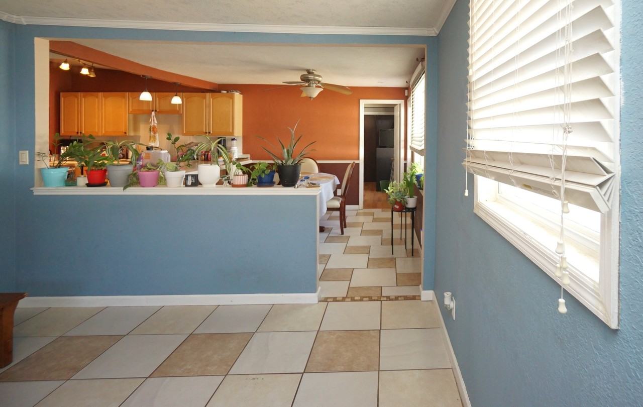 3716 N 52nd St - Photo 4 of 21