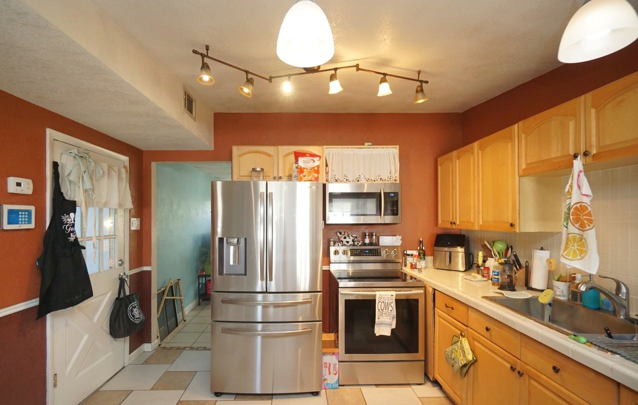 3716 N 52nd St - Photo 6 of 21