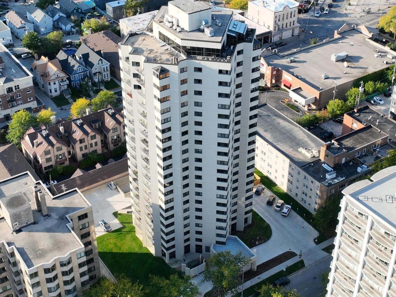 1633 N Prospect Ave #2117LC - Photo 4 of 11