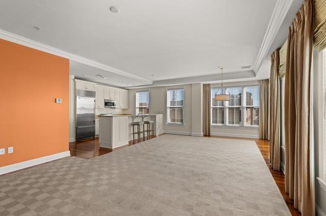 77 Hanover St - Photo 4 of 11