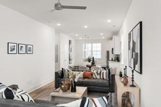 700 N Dupont Ave - Photo 1 of 1