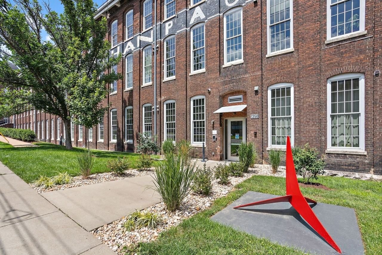 1350 Rosa L Parks Blvd - Photo 3 of 19