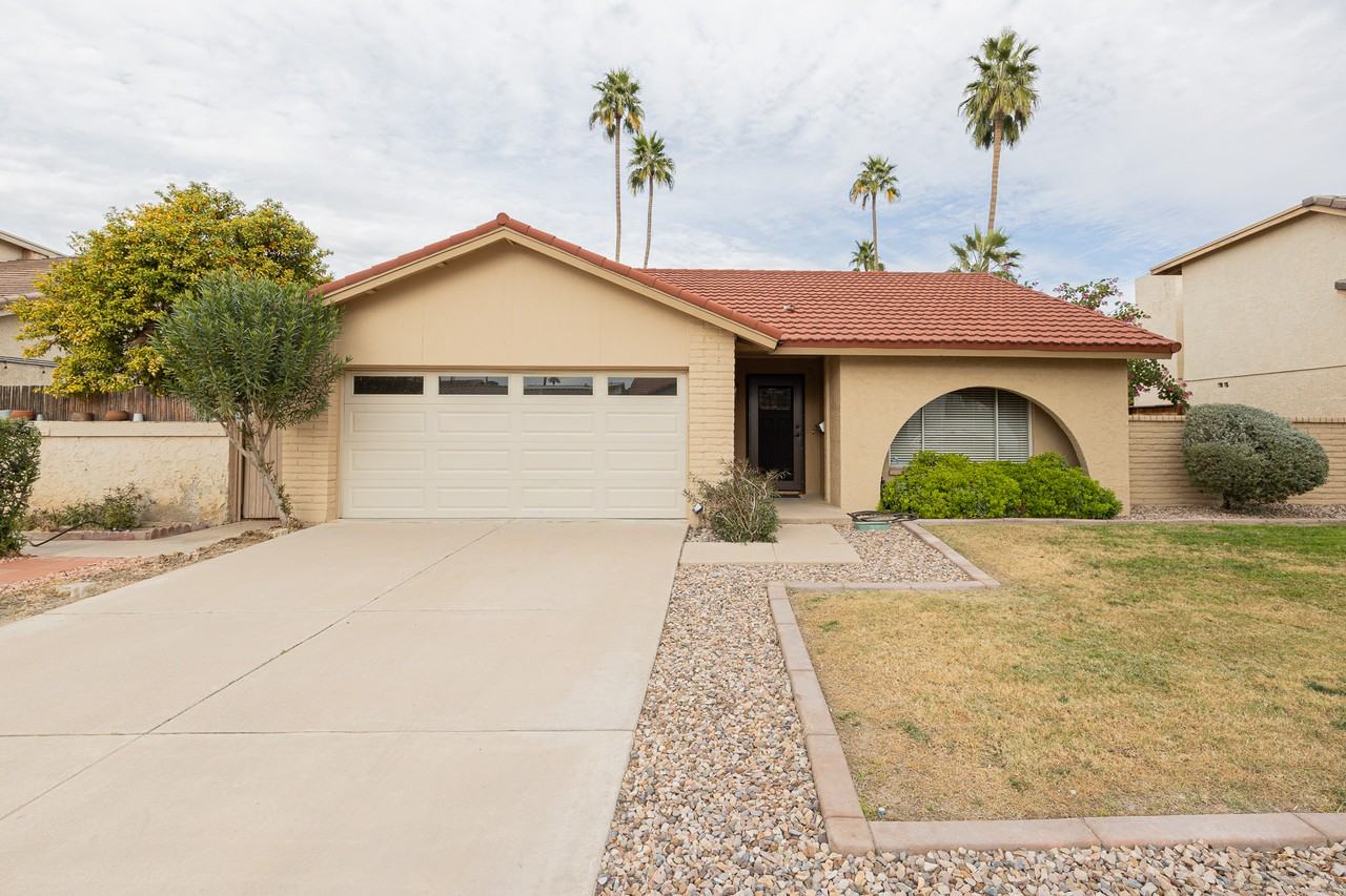 1610 E Windjammer Way - Photo 2 of 30