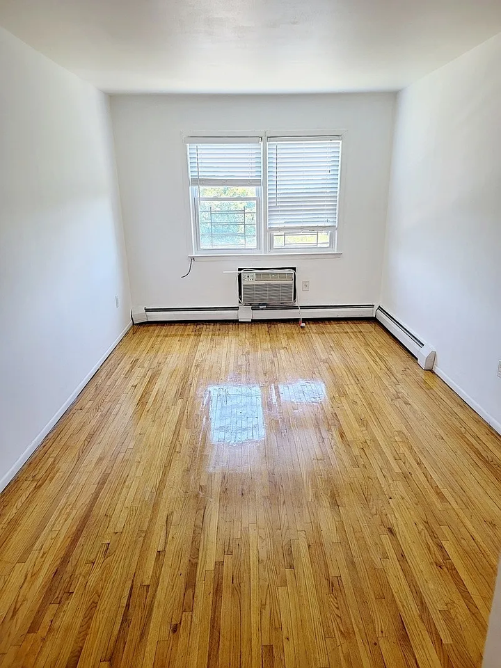 5825 75th St #3 - Photo 5 of 10