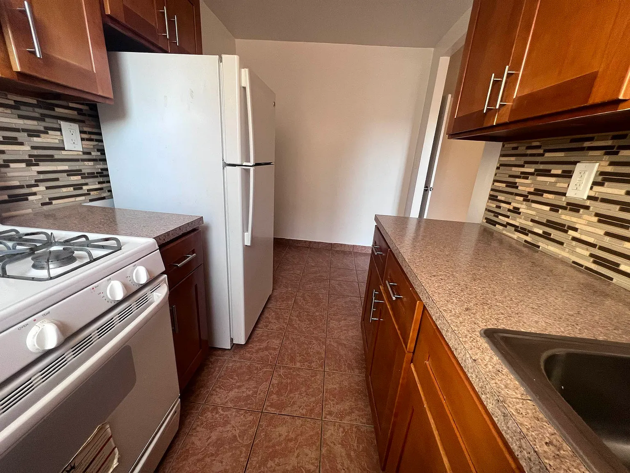 14336 Barclay Ave #1J - Photo 3 of 5