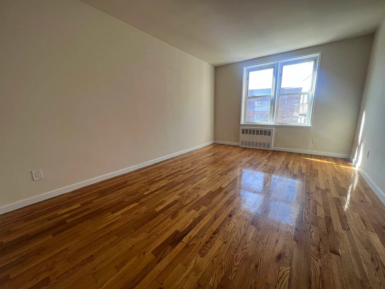 14336 Barclay Ave #1J - Photo 4 of 5