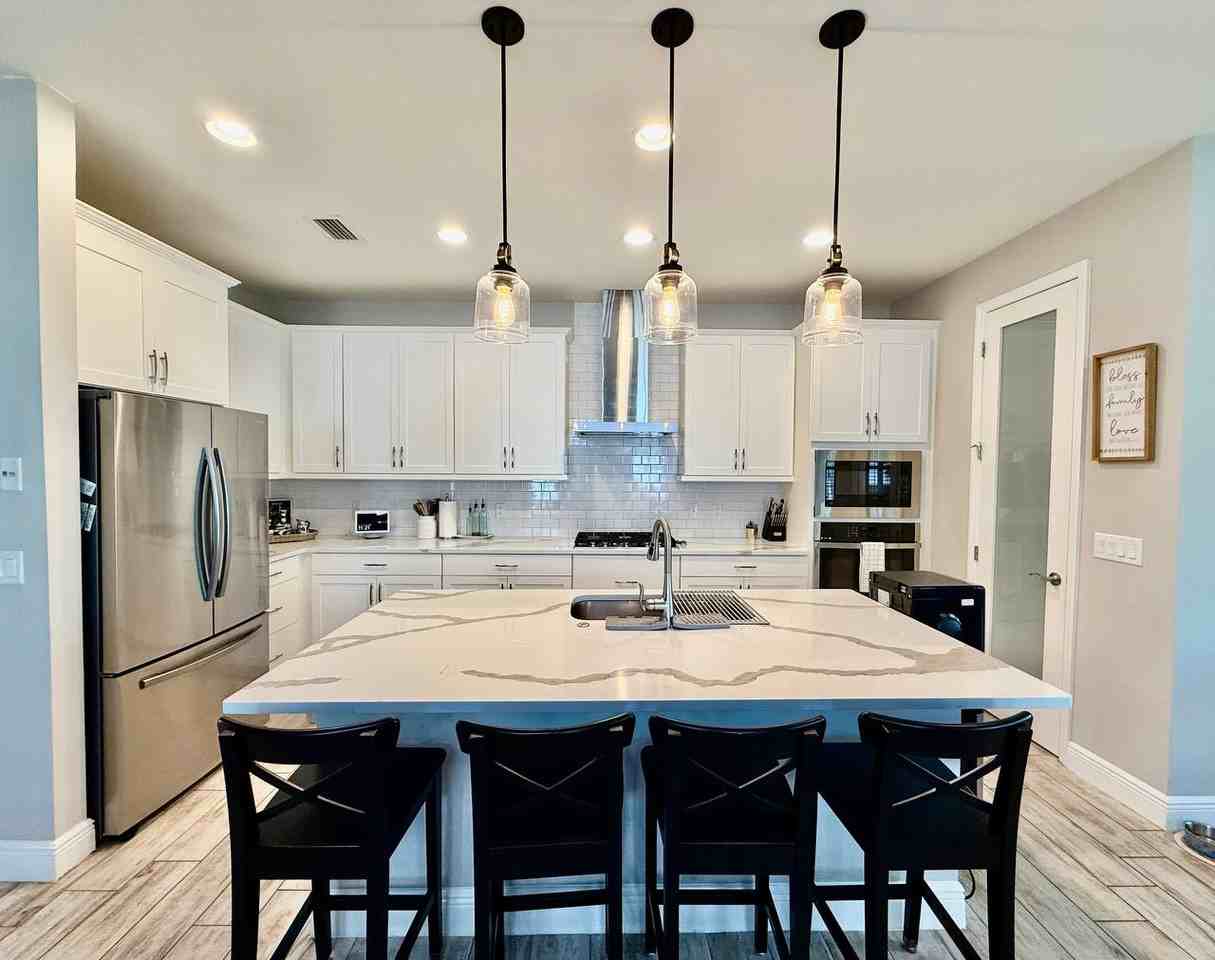 4035 Maurice Ave - Photo 7 of 41