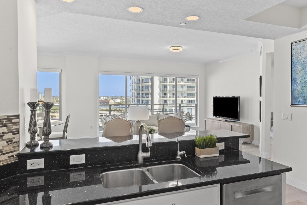 449 S 12th St #1101 - Photo 7 of 50