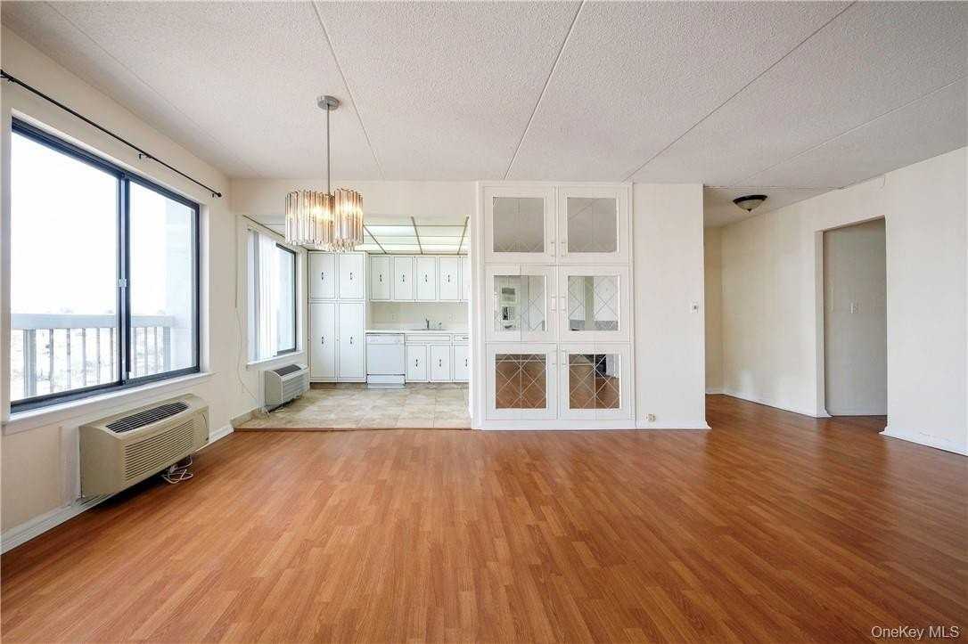 400 High Point Dr Unit Ph4 #PH4 - Photo 5 of 36