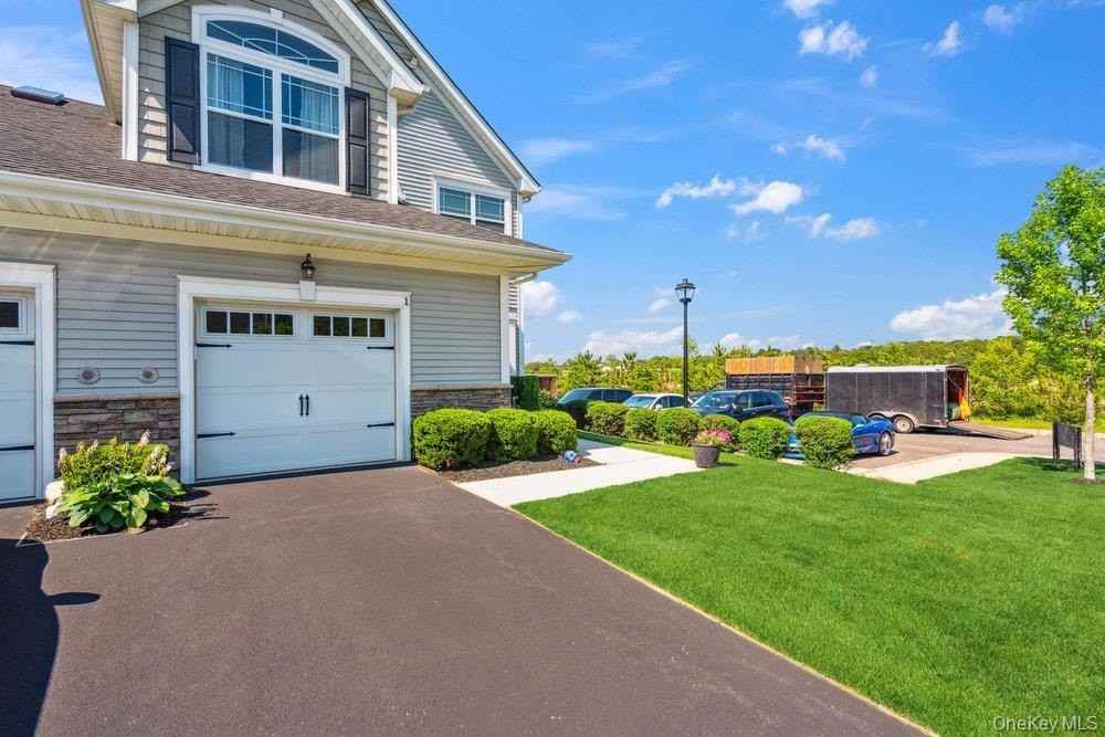 1 Willow Ter - Photo 2 of 40