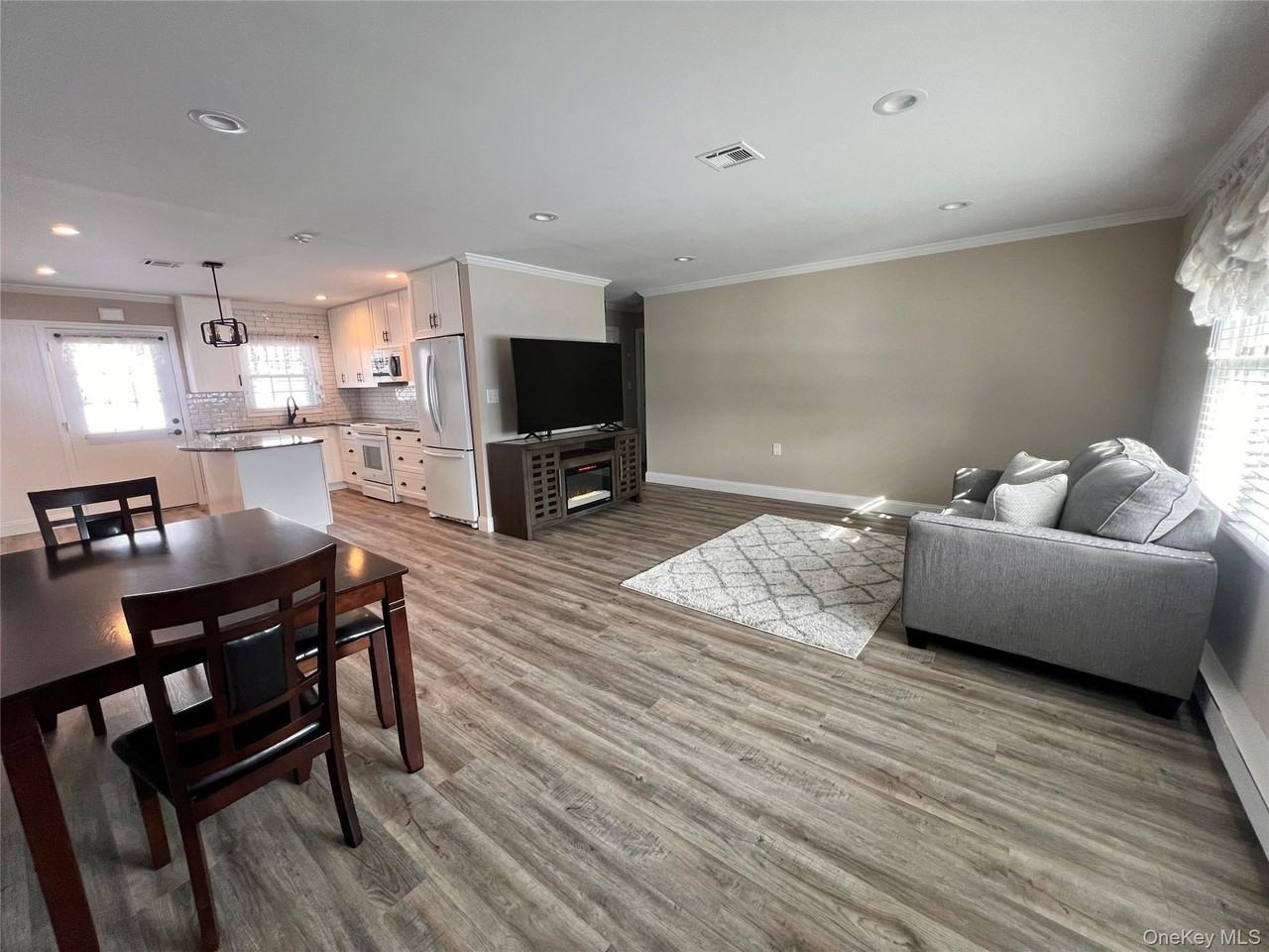 44B Trent Ct Unit B #B - Photo 4 of 14