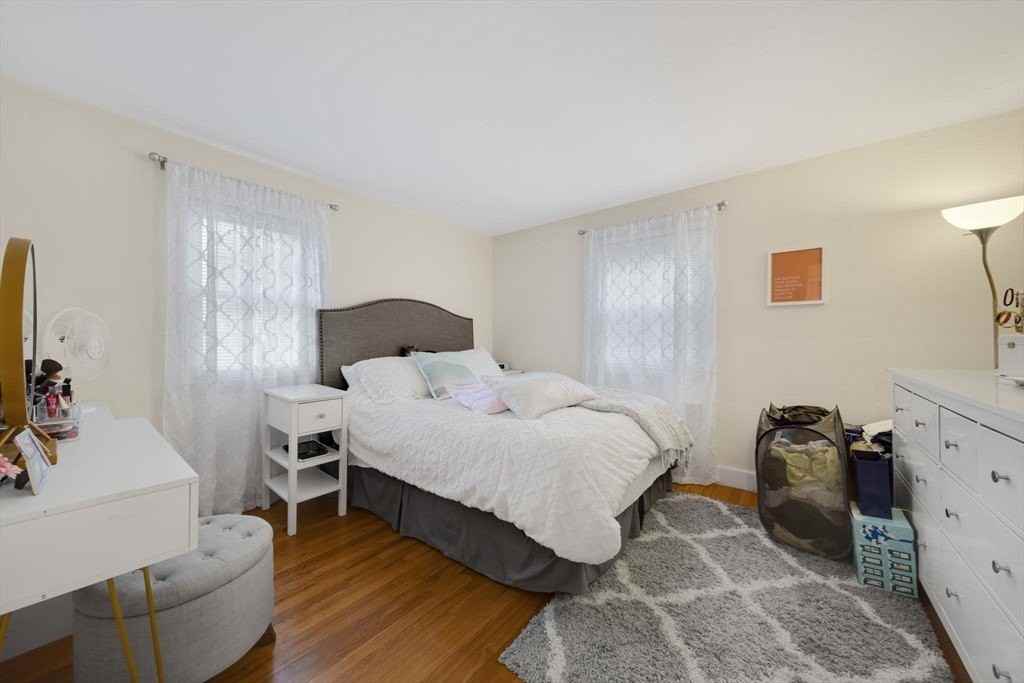 926 Massachusetts Ave Apt 3 #3 - Photo 6 of 17