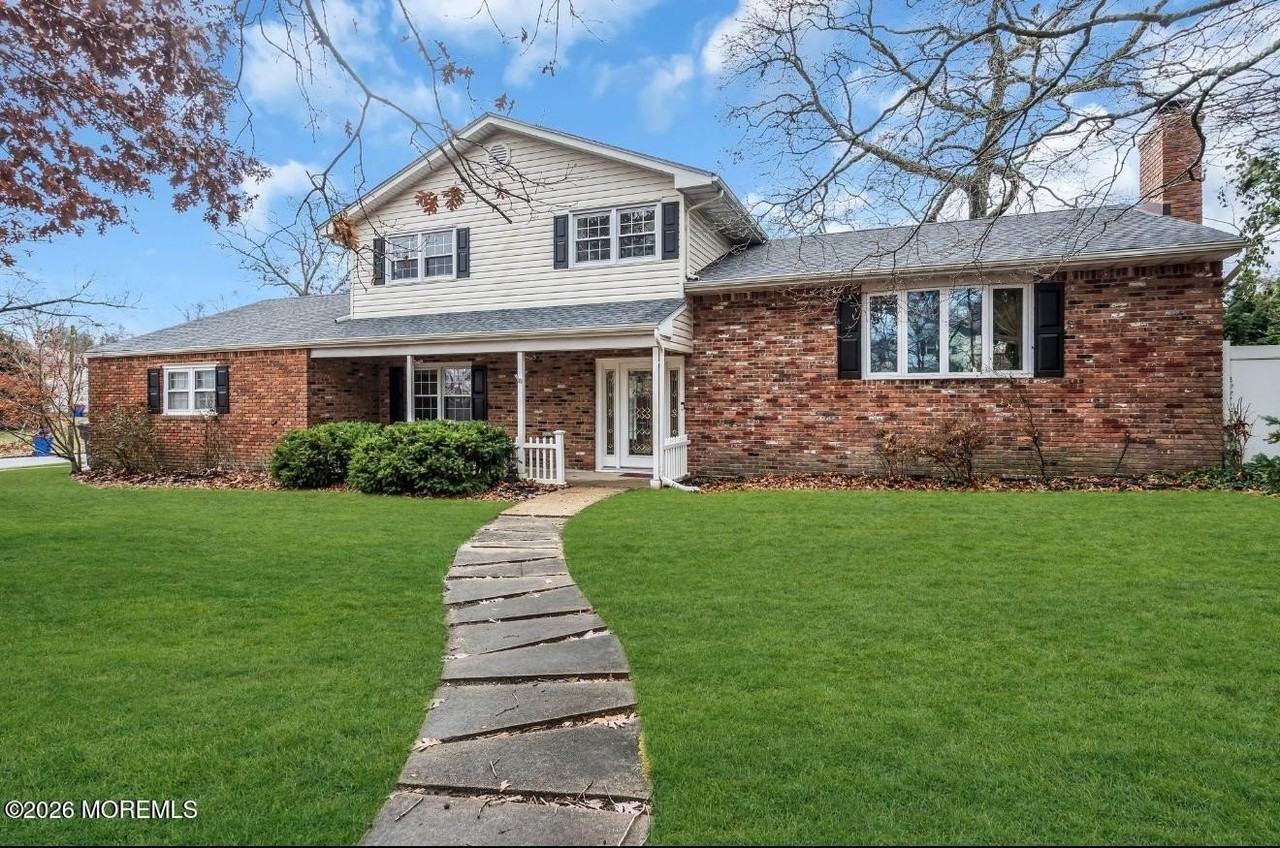 869 Knight St - Photo 7 of 23