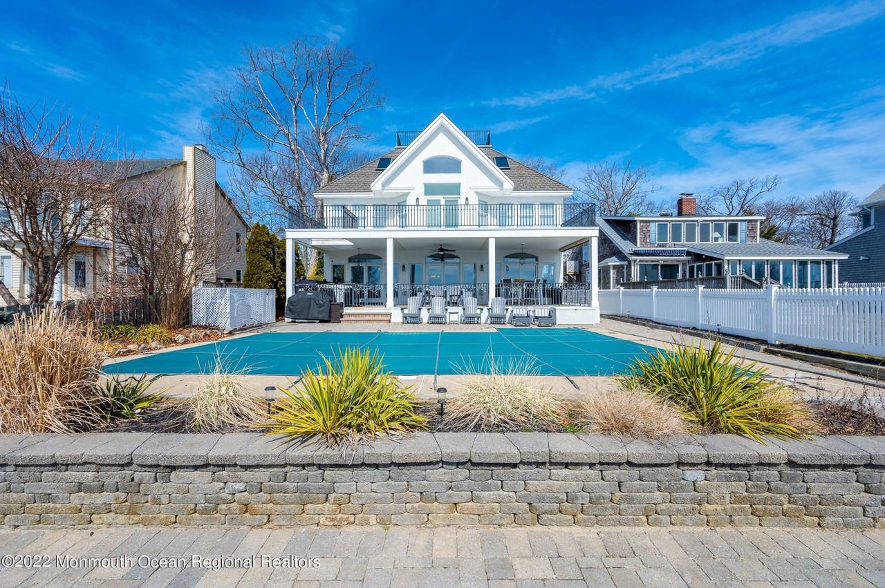 709 Princeton Ave - Photo 3 of 50