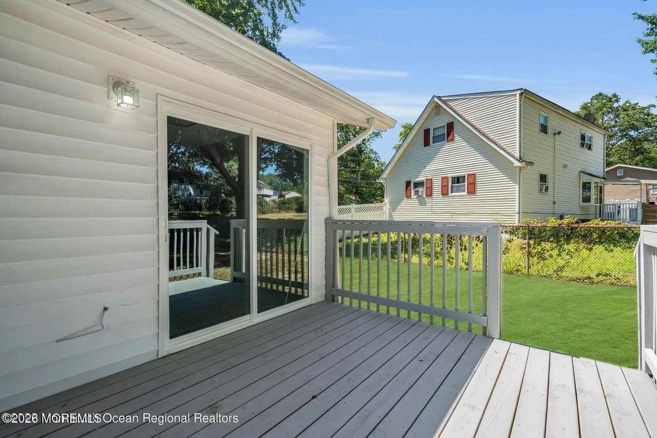 1016 Woodlane Rd - Photo 3 of 24