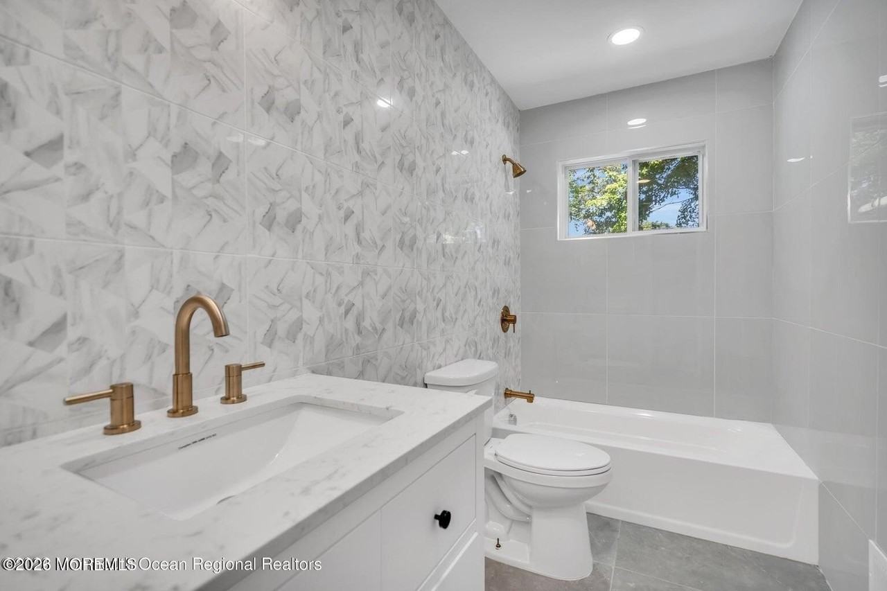 1016 Woodlane Rd - Photo 6 of 24