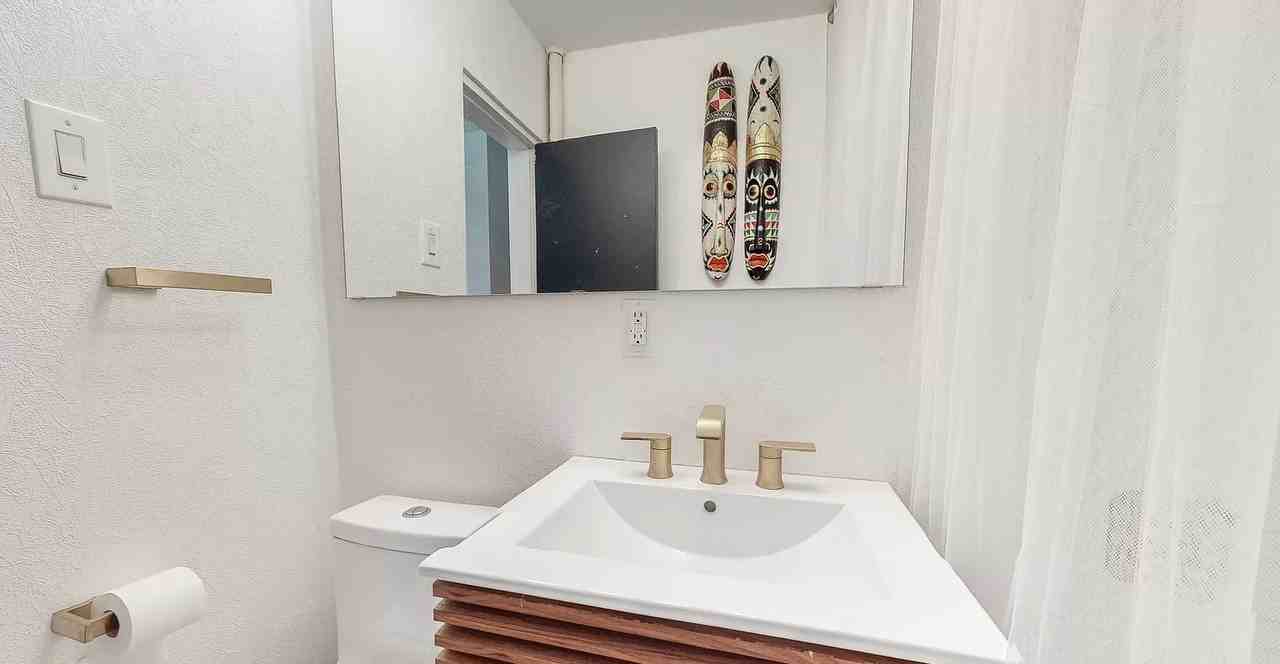 800 Grand Concourse - Photo 2 of 9