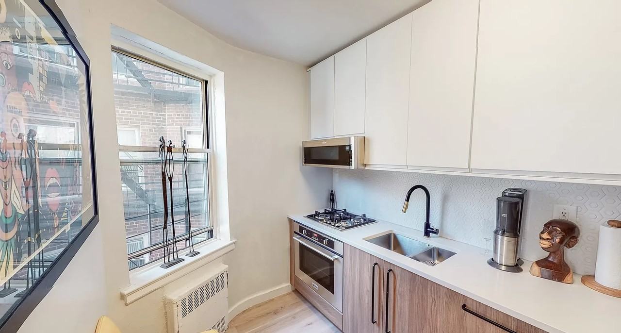 800 Grand Concourse - Photo 6 of 9