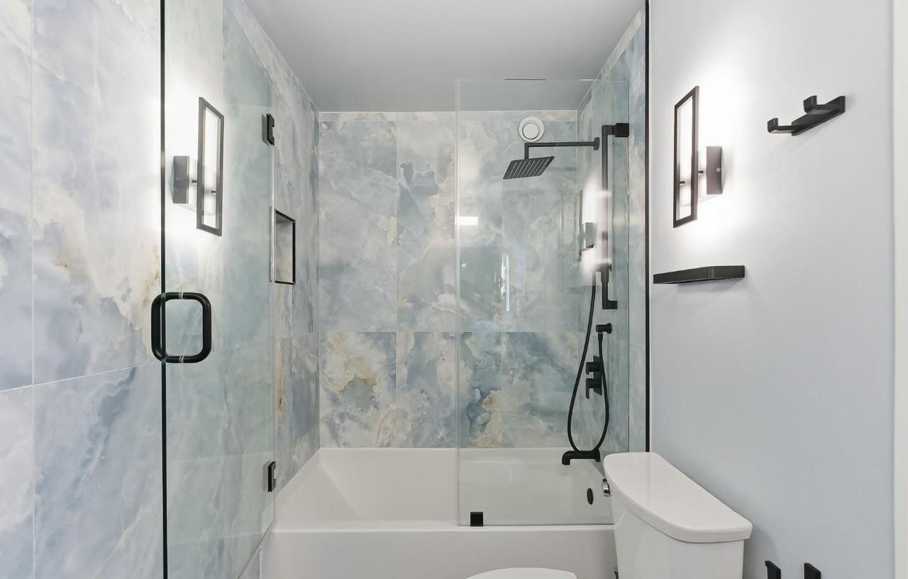 152 Lombard St - Photo 3 of 4