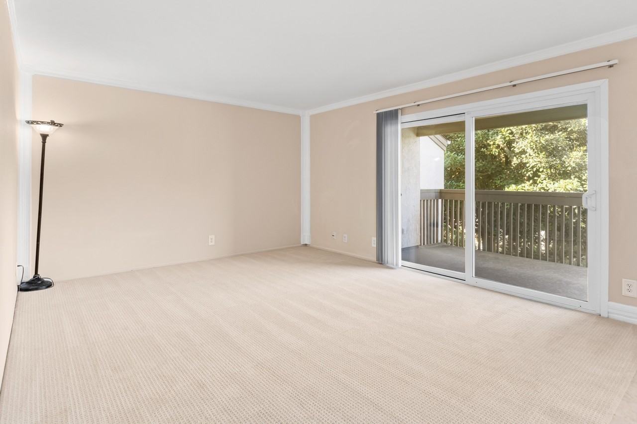 8561 Villa La Jolla Dr - Photo 2 of 4