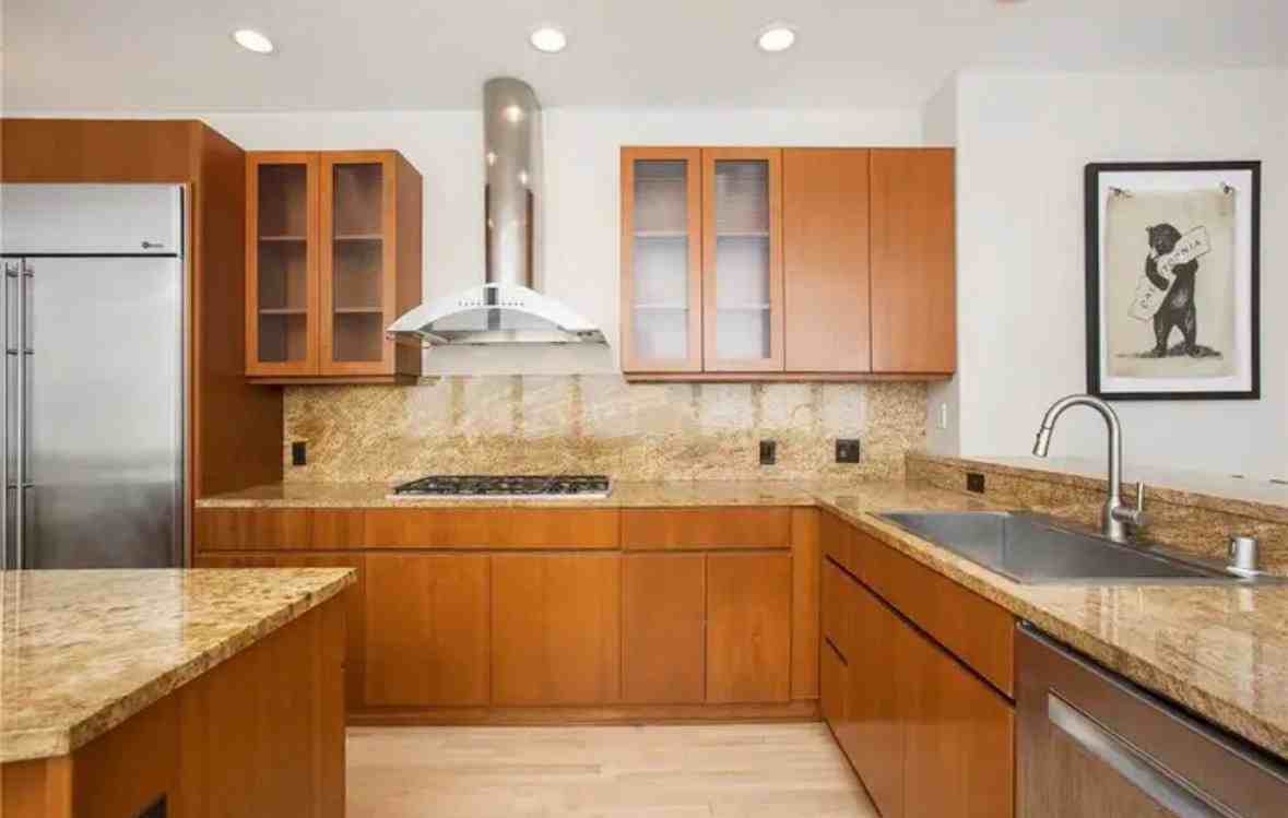 1565 N Coast Hwy - Photo 3 of 4