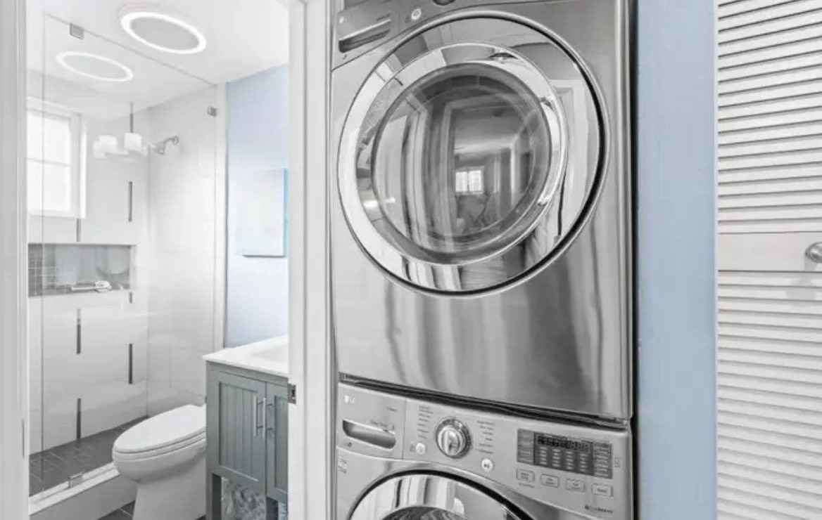 1733 Hornblend St - Photo 2 of 3