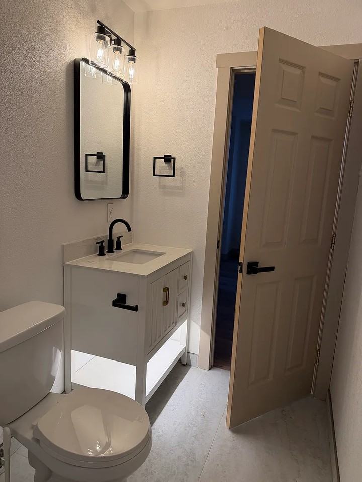 1765 Quincey Ln - Photo 2 of 11