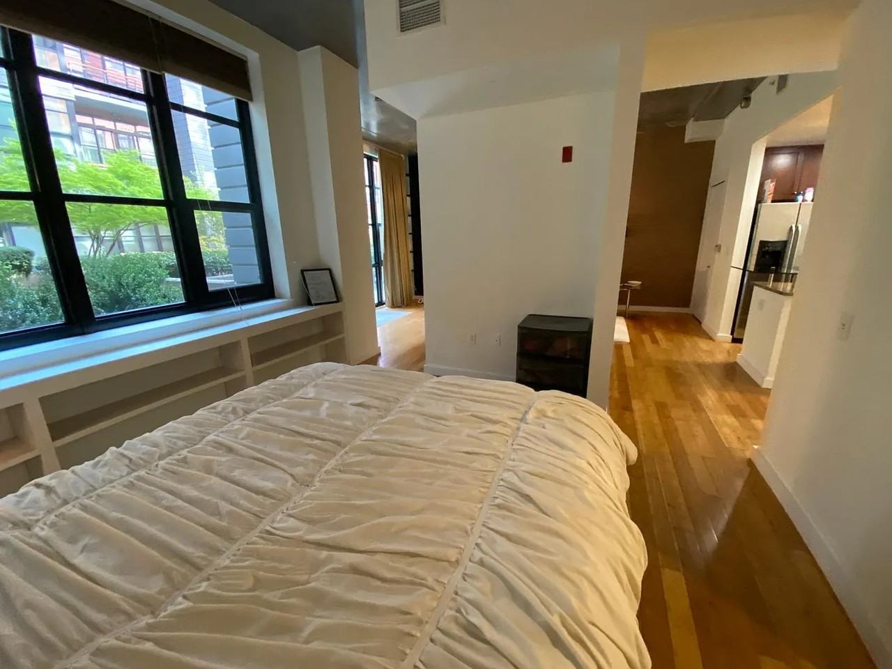 317 Vine St - Photo 4 of 7