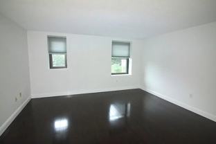 1029 Pleasant St - Photo 1 of 1