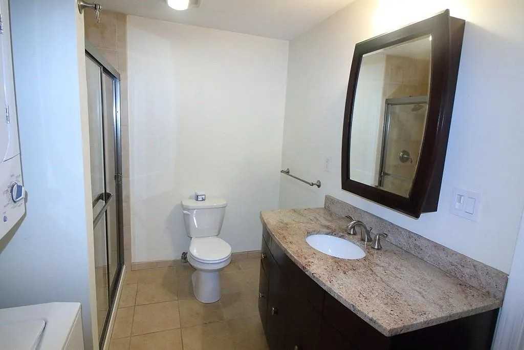 1029 Pleasant St - Photo 7 of 7