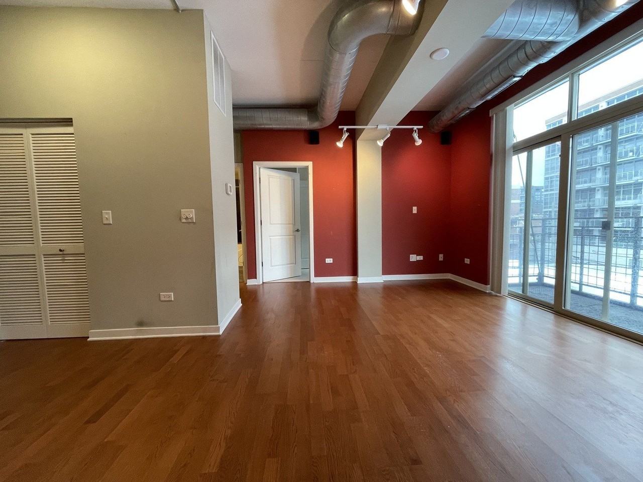 1228 W Monroe St Unit 405 #405 - Photo 5 of 12