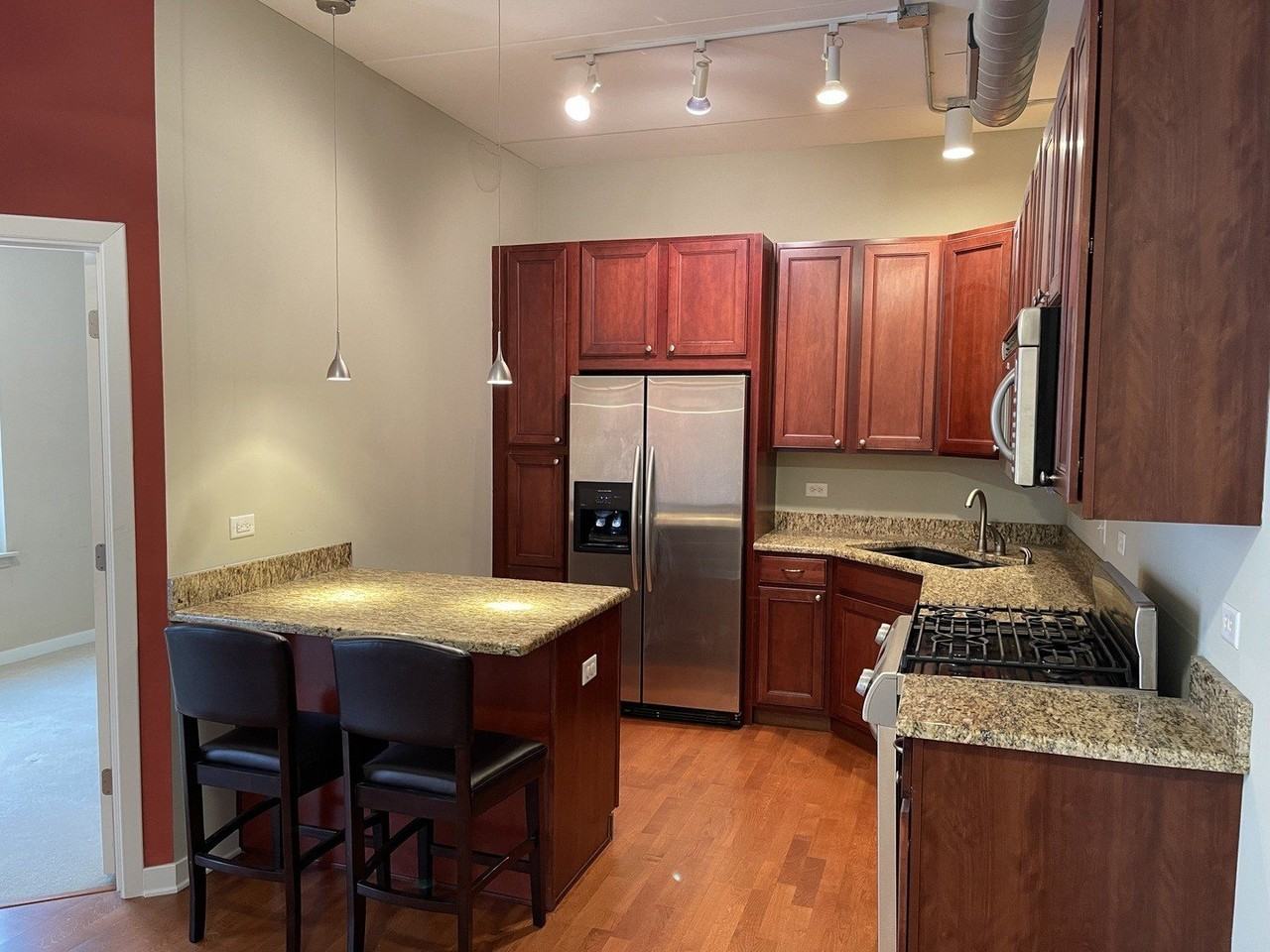 1228 W Monroe St Unit 405 #405 - Photo 7 of 12