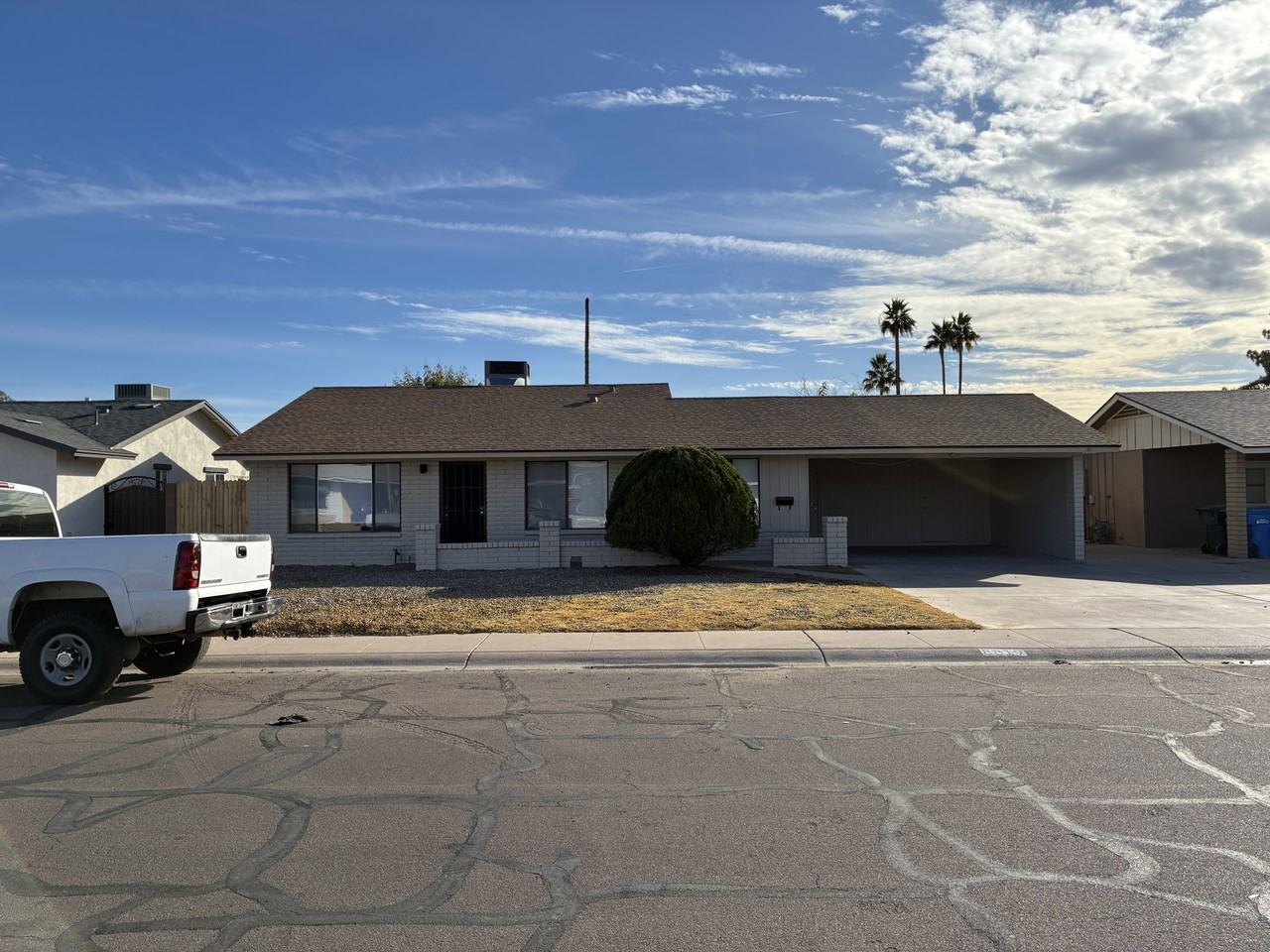 8819 W Roma Ave - Photo 3 of 40