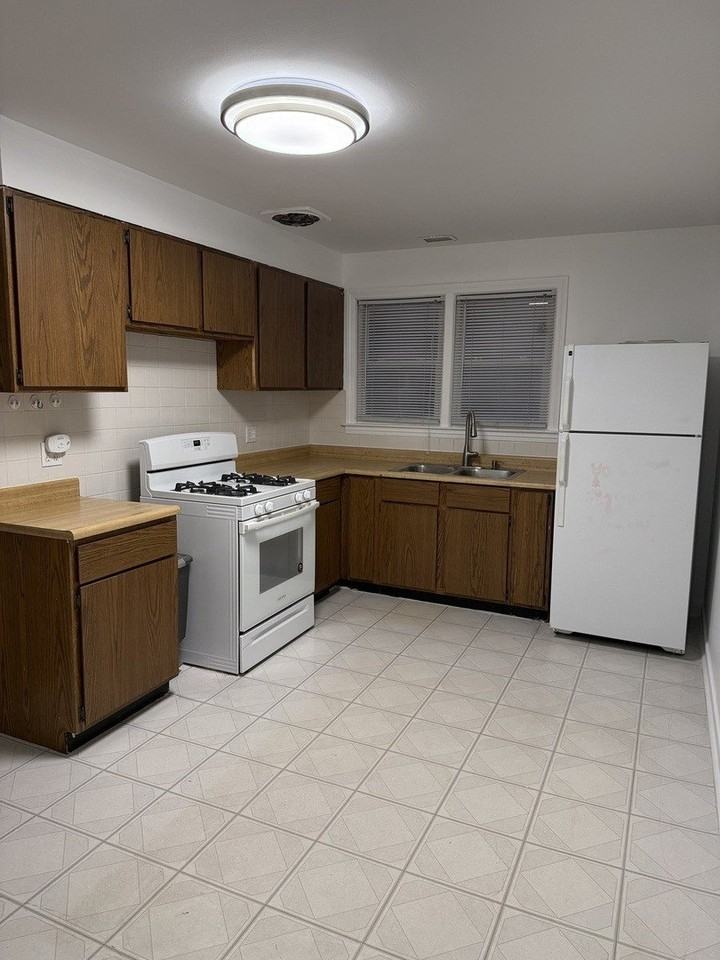 8115 Kilpatrick Ave Unit 3 #3 - Photo 2 of 6