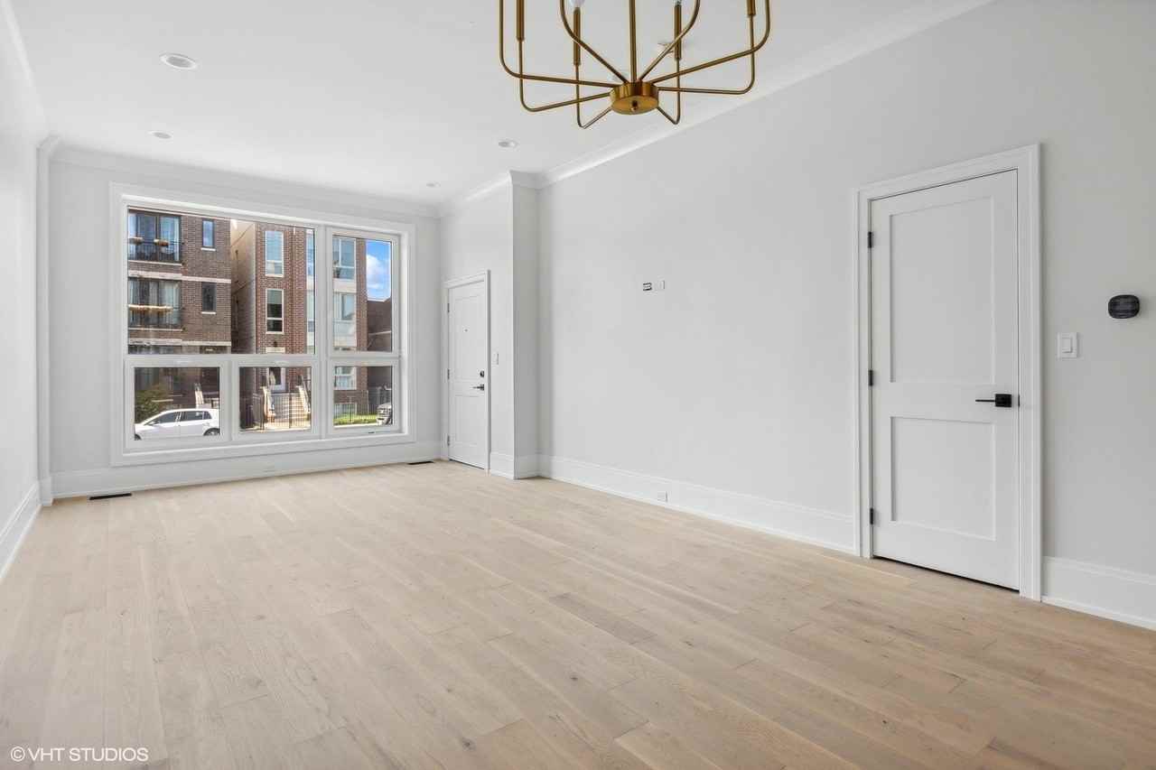 2426 W Augusta Blvd Unit 1 #1 - Photo 2 of 20