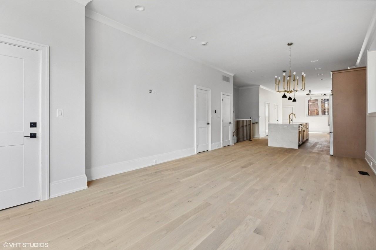 2426 W Augusta Blvd Unit 1 #1 - Photo 3 of 20