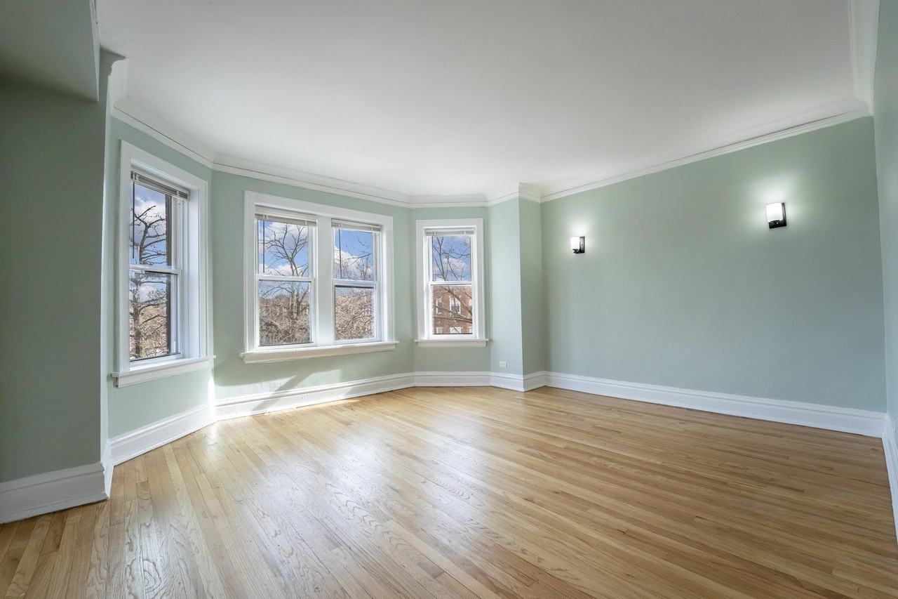 845 Lyman Ave Apt 3s #3S - Photo 2 of 10