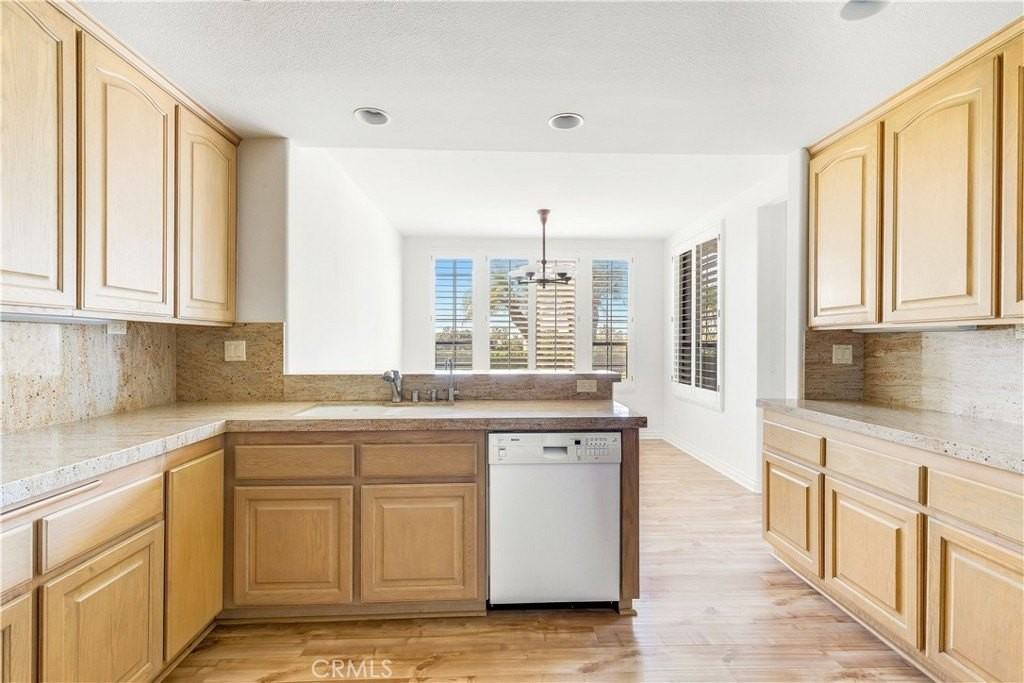 63 Ocean Vis - Photo 7 of 23