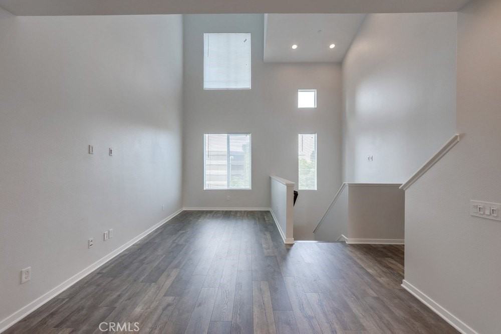 103 Waldorf - Photo 2 of 50