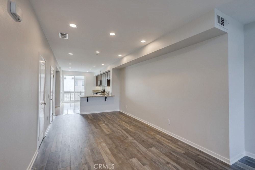 103 Waldorf - Photo 6 of 50