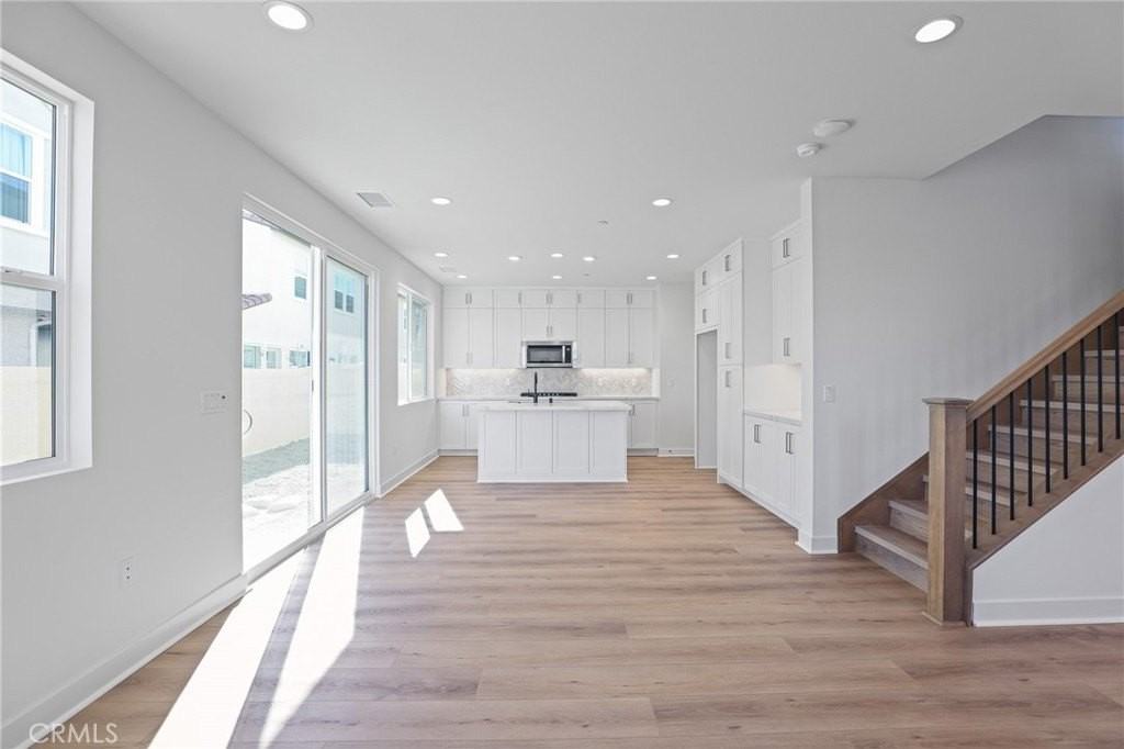 732 Jasper St - Photo 3 of 28