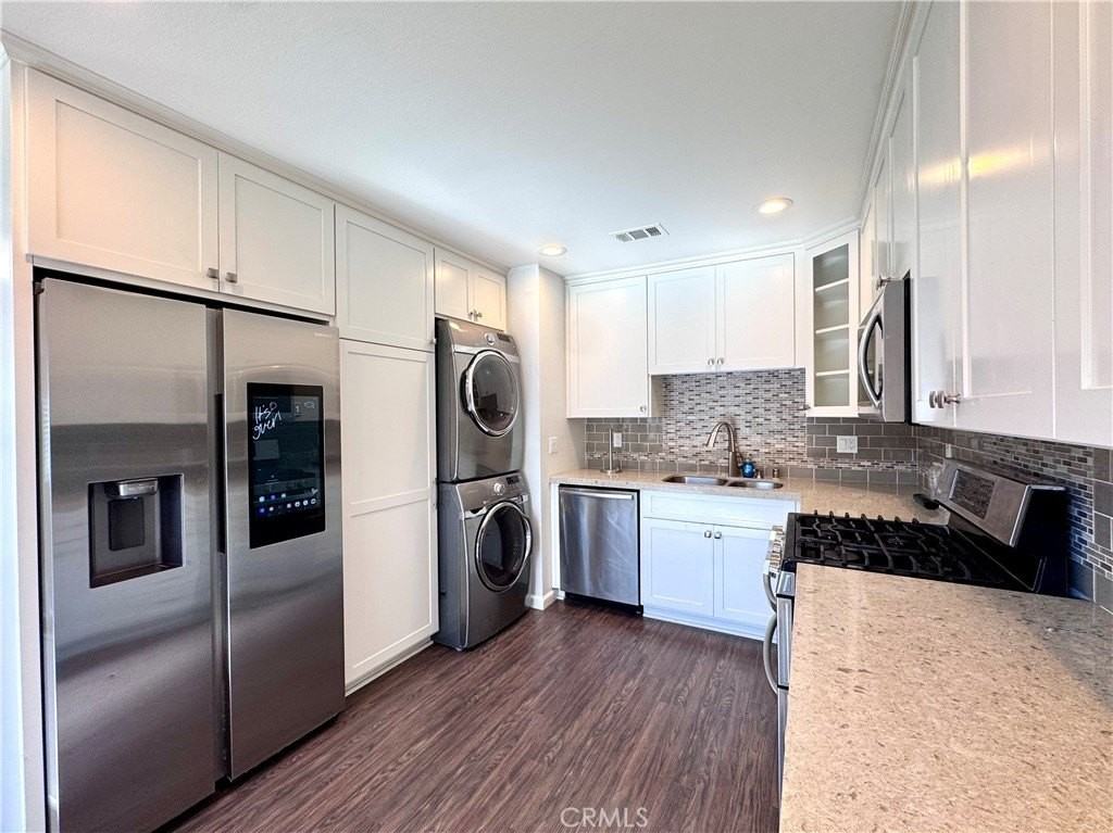 4692 Heil Ave - Photo 5 of 27